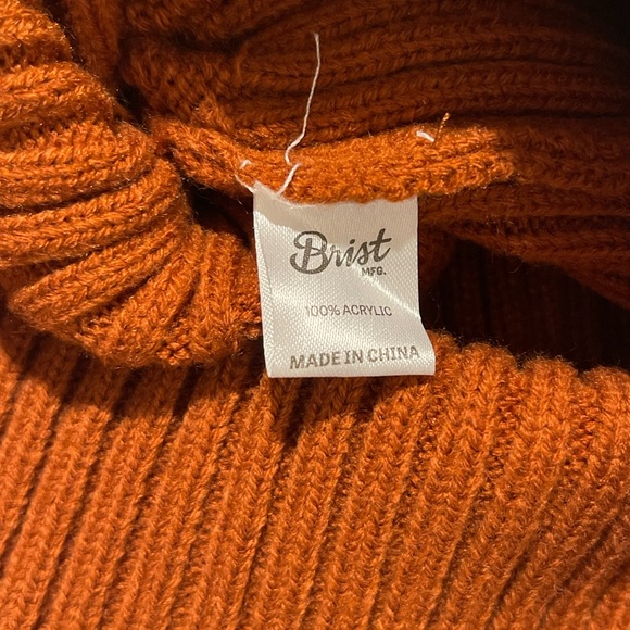 Rust Ribbed Knit Beanie - Picture 3 of 4